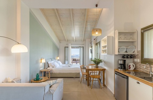 Gargaliani Hotel | Callisto Seaside Homes & Suites