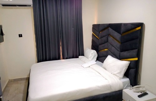 Ajah Hotel | Calm and Cozy hotel/apartment with game room