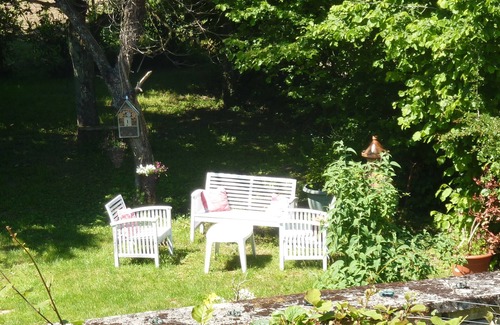 Paris-l'Hopital Cottage | Calm and greenery in wine country bourguignon