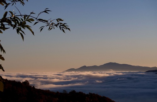 Corsavy Apartment | Calm, comfort, exceptional view of the mountains and the sea more than 40kms away.
