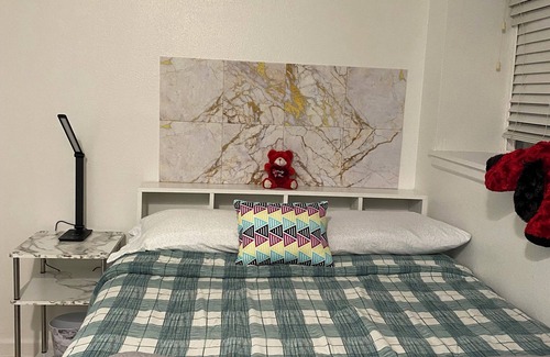 Auburn House | CALM Guest House