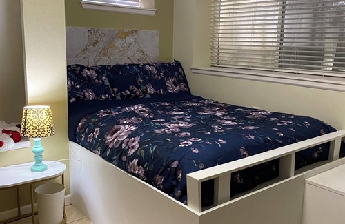 Auburn House | CALM Guest House