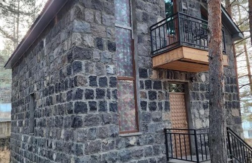 Tsaghkadzor House | Calm House