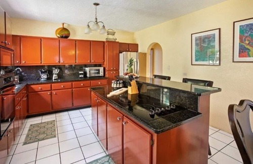 Caret Bay House | Calm, Peaceful and Relaxing. Work Remotely with fast WiFi . Stand-by Generator.