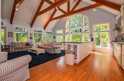 Bracey House | Calm Waters Encounters on the Lake - Lake Gaston, Virginia