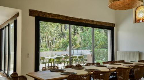 Castries Bed & Breakfast | Calma Blanca