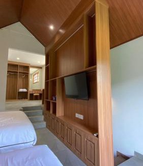 Banjarasri Bed & Breakfast | Calma La Barka Resort by Raminten