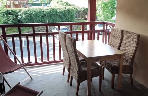 Bergerac Apartment | Calme, Cosy, 2 Pièces Avec Terrasse, Piscine, Lit Bébé, Bergerac