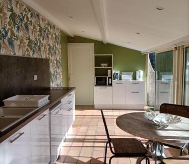 Valreas Apartment | Calme, Verdure et Confort!