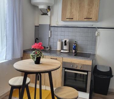 Lens Apartment | Calme - Wifi - Netflix - Stationnement gratuit