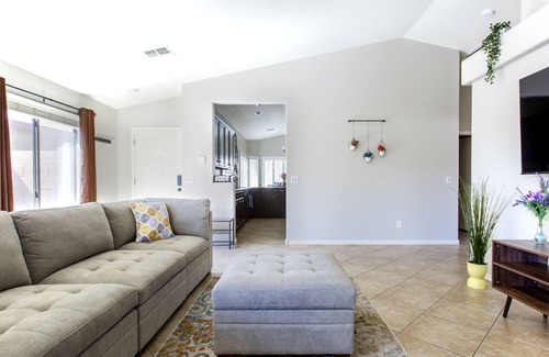 Estrella Village House | Calming 4BD2BA Spacious Home 6 mi from Stadium and Ballpark
