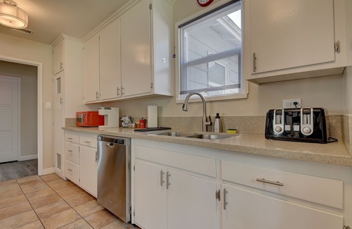 Bixby Knolls House | Calming Sanctuary near attractions/beaches and LAX