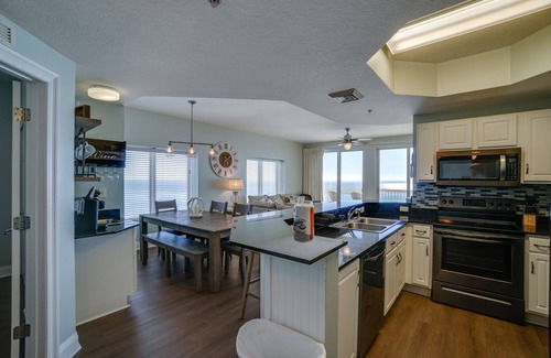 Panama City Beach Condo | Calypso 1401E Corner 3Br/3BA Exceptional unit! Highly Rated. Book Now