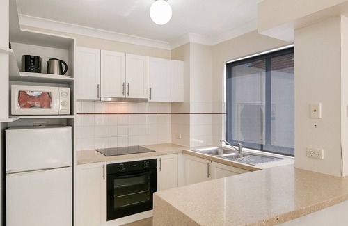 Coolangatta Apartment | Calypso Plaza 407 - Coolangatta Beachfront - Min. 3 Night Stays!