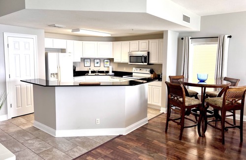 Panama City Beach Condo | Calypso Resort 2BR 2BA Corner Unit w/Wrap Around Balcony, Free Beach Chair Set