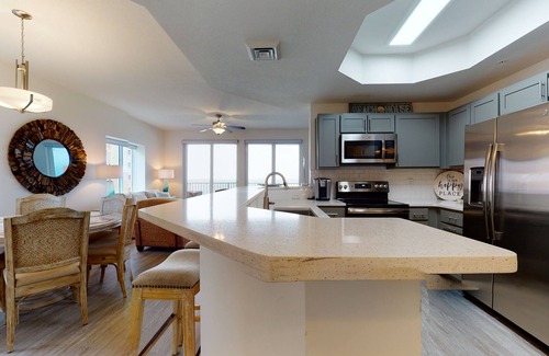 Panama City Beach Condo | Calypso Tower 3 1501 Gorgeous Three-Bedroom with HUGE Balcony
