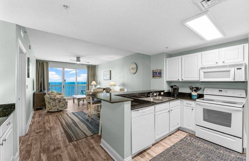 Panama City Beach Condo | Calypso TW 1 - 1104 Oceanfront/Sleeps 7/High Clean Standards/Wifi