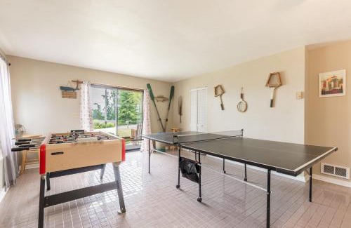 Greenbank House | Camano Vista Paradise by AvantStay Private Beach