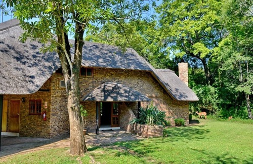 Hazyview Villa | Cambalala's Private Villa - In Kruger Park Lodge