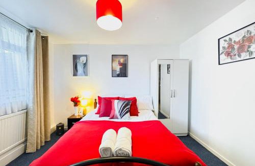 Coldharbour Apartment | Camberwell Manor