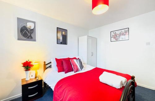 Coldharbour Apartment | Camberwell Manor