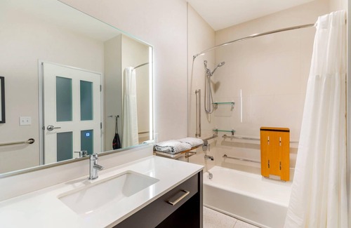 Copper Mountain Village Hotel | Cambria Hotel Copper Mountain