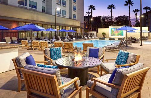 Anaheim Resort Hotel | Cambria Hotel & Suites Anaheim Resort Area