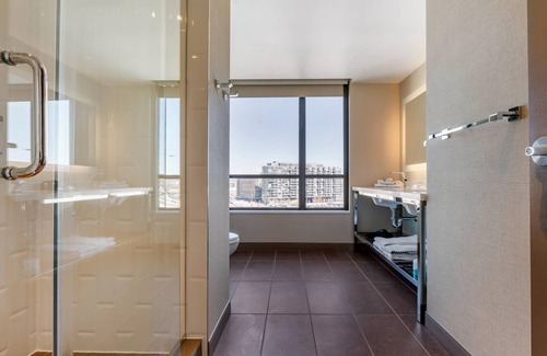 Buzzard Point Hotel | Cambria Hotel Washington D.C. Navy Yard Riverfront