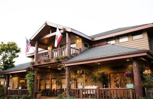 Lodge Hill Cabin | Cambria Pines Lodge