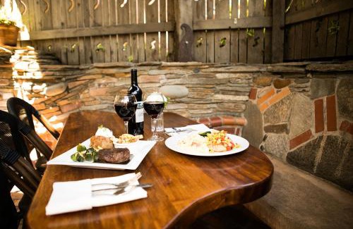 Lodge Hill Cabin | Cambria Pines Lodge