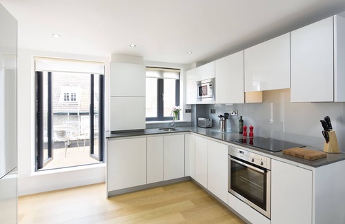 Tower Hill Apartment | Cambric by Aeria Apartments