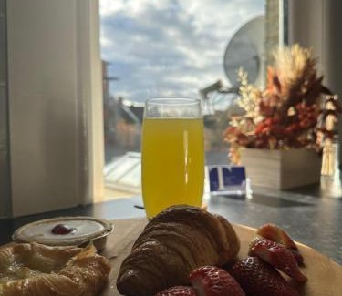 Mill Road House | Cambridge Central Rooms - Tas Accommodations