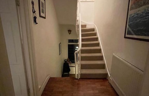 Cantelowes Apartment | Camden bachelor pad