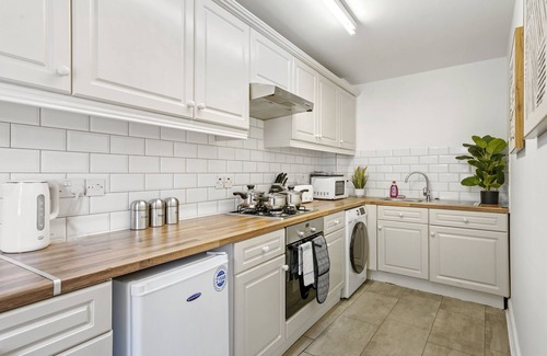 Camden Town House | Camden Cottage, Charming 2-Bedroom House in Camden Town