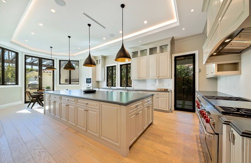 The Flats House | Camden Estate Beverly Hills