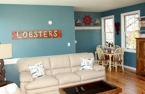 Camden House | Camden Harborfront Loft Located on Main Street in Downtown Camden