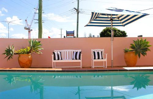 Mermaid Beach Hotel | Camden Motor Inn
