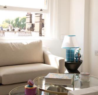 Camden Town Apartment | Camden Town 1-Min to Station Sleeps 5