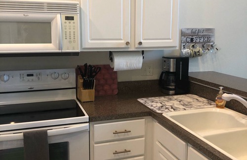 Camdenton Condo | Camdenton Condo on the water - Grill, balcony and elevator access