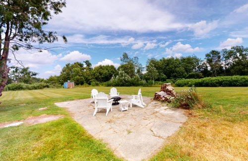 South Burlington House | Camel's Hump Hideaway