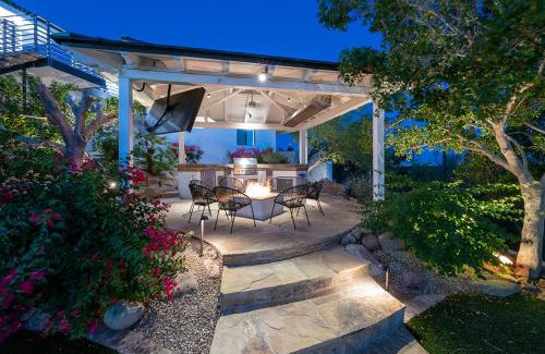 Copeland Hill House | Camelback Mountain Mansion - Micro-resort, Views, Golf, Heated Pool, Game Room