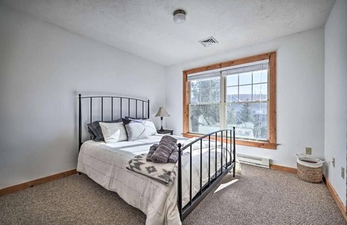 Tannersville Ski Chalet | Camelback Mtn Cabin w views near slopes