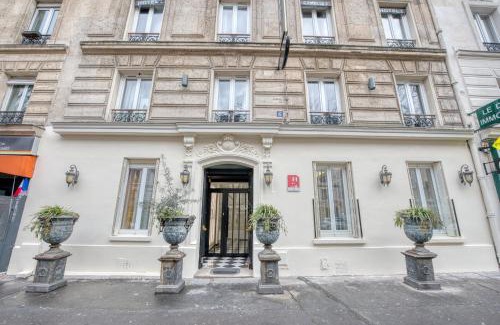 Quartier Sainte-Marguerite Hotel | Camelia Prestige - Place de la Nation