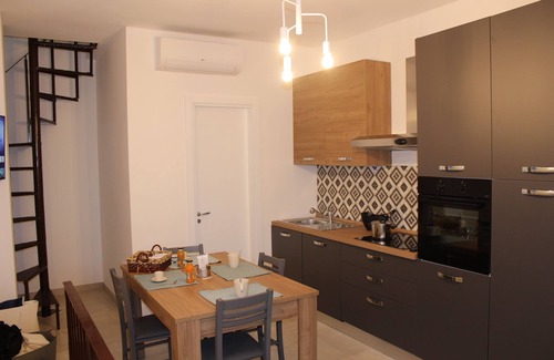 Palo del Colle Apartment | Camellia Apartment