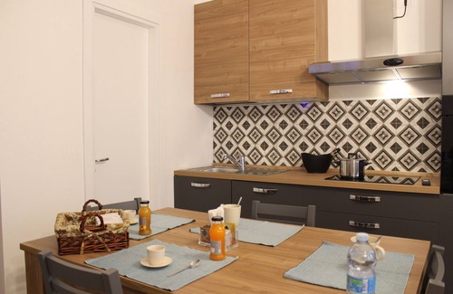 Palo del Colle Apartment | Camellia Apartment