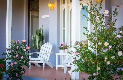 Cessnock House | Camellia Cottage