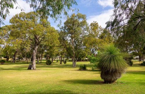 Medina House | Camellia Cottage - PET FRIENDLY - Kwinana