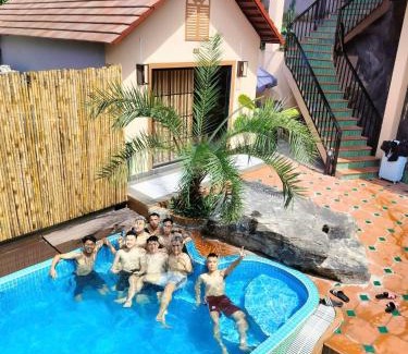 Cat Hai Hotel | Camellia Garden Hotel