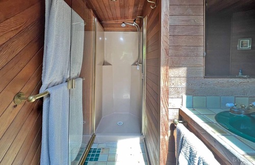 Guerneville House | Camellia House Guerneville on the Russian River (Cert.# 8 96N)