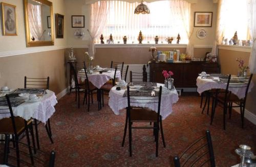 Blackpool Town Center Hotel | Camelot Hotel - Couples Only